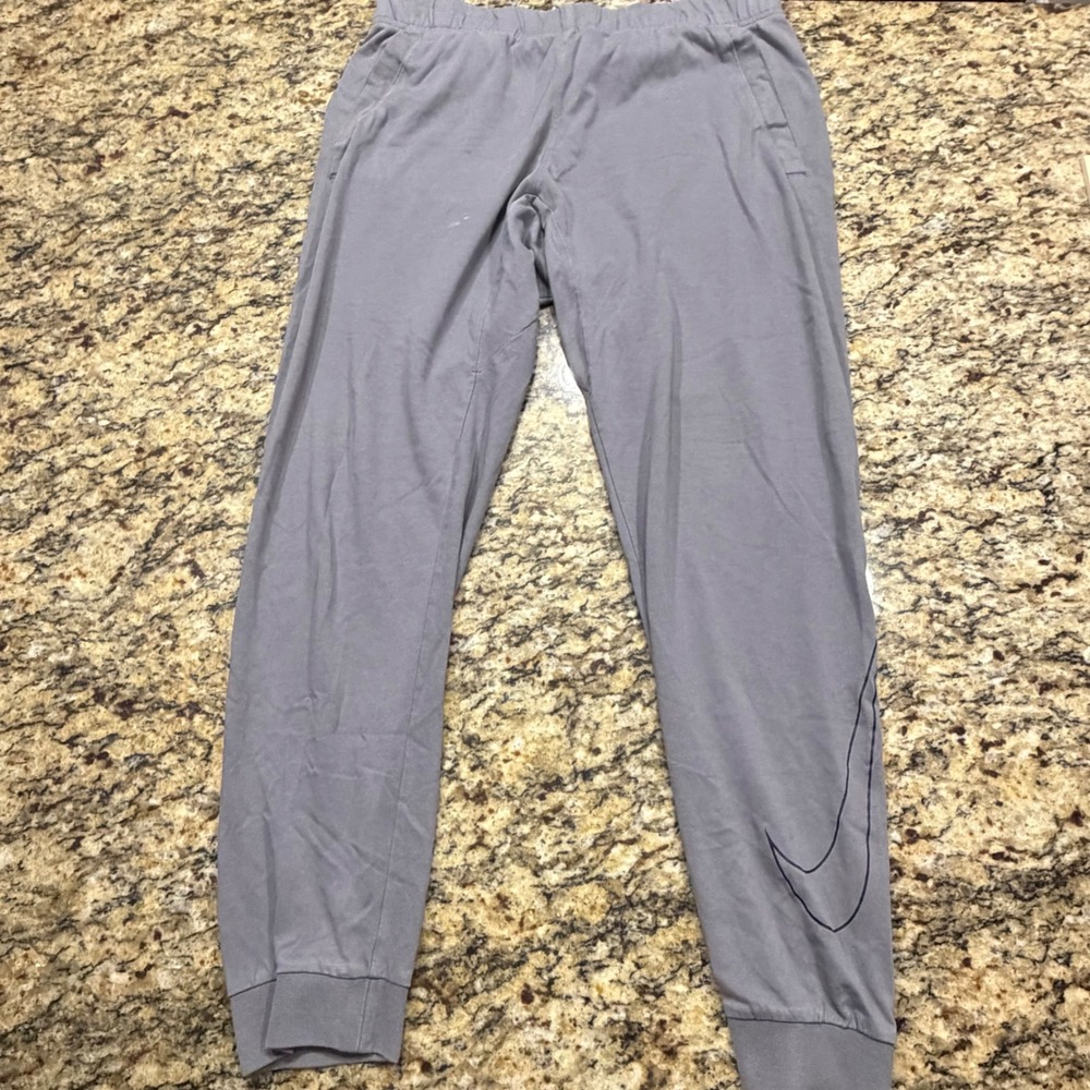Nike Dri-FIT Gray Joggers Swoosh Logo Sweatpants Medium Womens ws